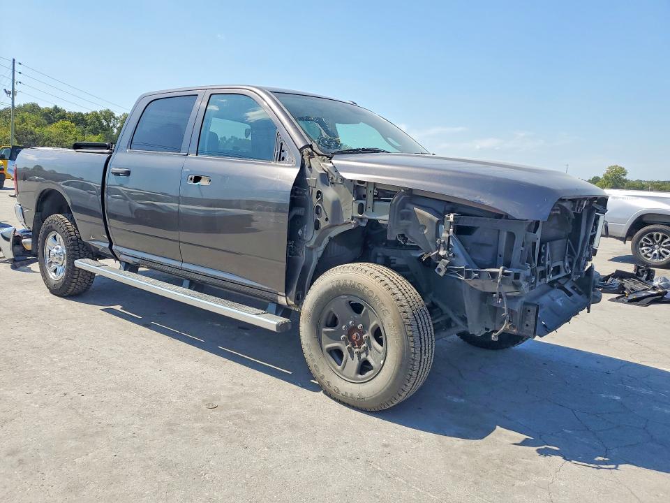 68658216 :رقم المزاد ، 3C6UR5CJ2GG157213 vin ، 2016 Ram 2500 مزاد بيع