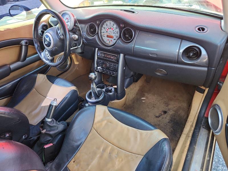 70705526 :رقم المزاد ، WMWRE33474TD87031 vin ، 2004 Mini Cooper مزاد بيع