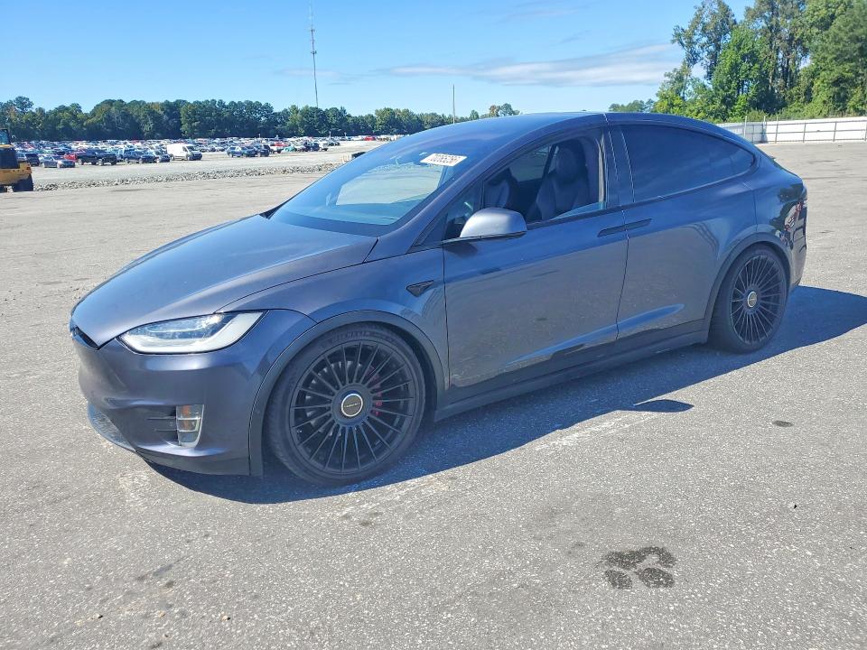 2021 Tesla Model X მანქანა იყიდება აუქციონზე, vin: 5YJXCBE49MF322706, აუქციონის ნომერი: 70265256
