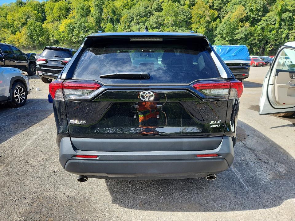 Auction sale of the 2024 Toyota Rav4, vin: 2T3A1RFV2RC478701, lot number: 70789776