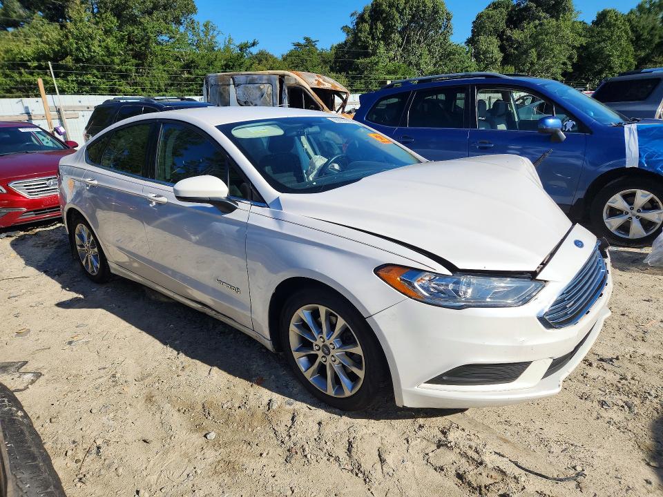 Продажа на аукционе авто 2017 Ford Fusion, vin: 3FA6P0LU3HR347912, номер лота: 68619696