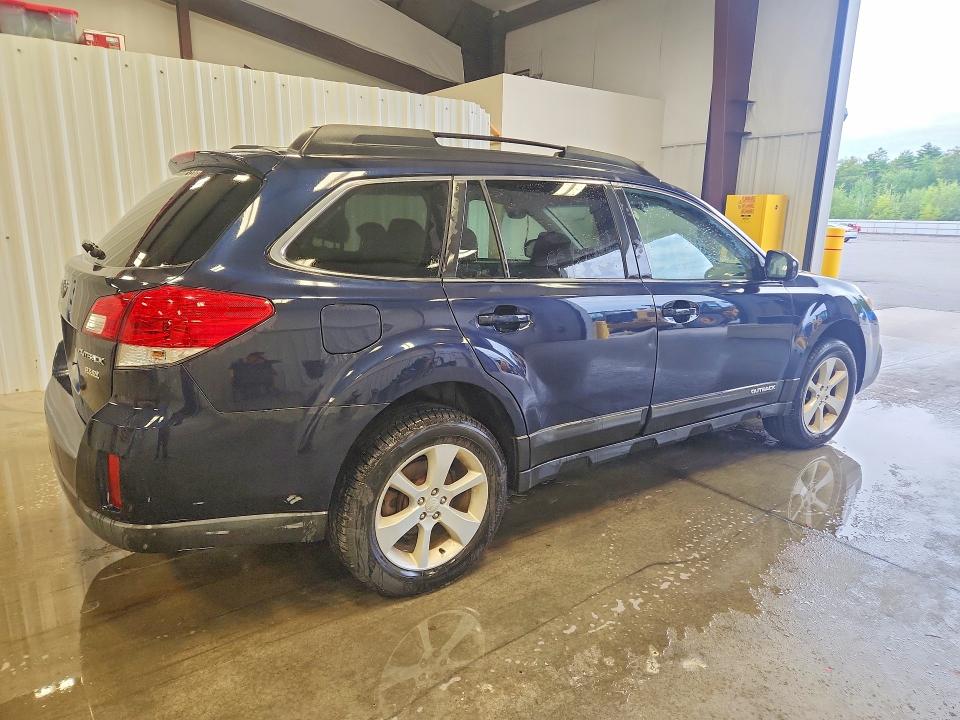 Auction sale of the 2013 Subaru Outback, vin: 4S4BRBCC9D3324001, lot number: 67298126