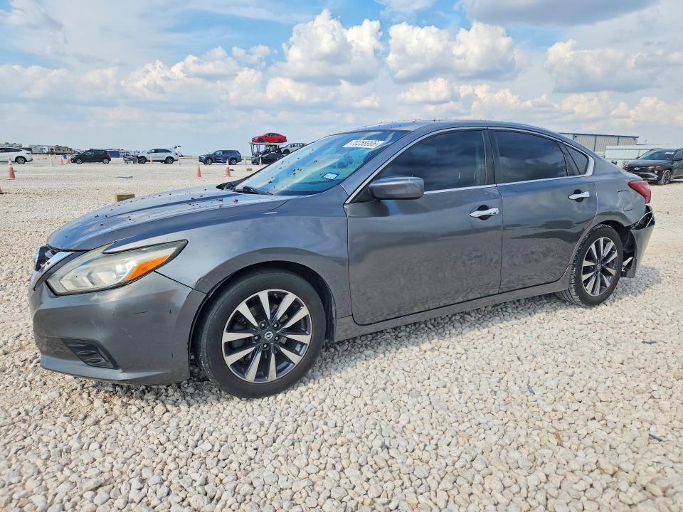 2017 Nissan Altima მანქანა იყიდება აუქციონზე, vin: 1N4AL3APXHC171234, აუქციონის ნომერი: 70258996