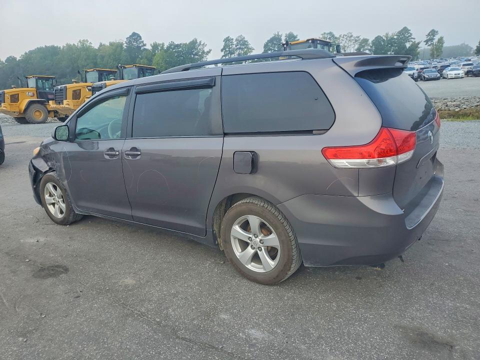 2013 Toyota Sienna მანქანა იყიდება აუქციონზე, vin: 5TDKK3DC6DS360238, აუქციონის ნომერი: 67176806