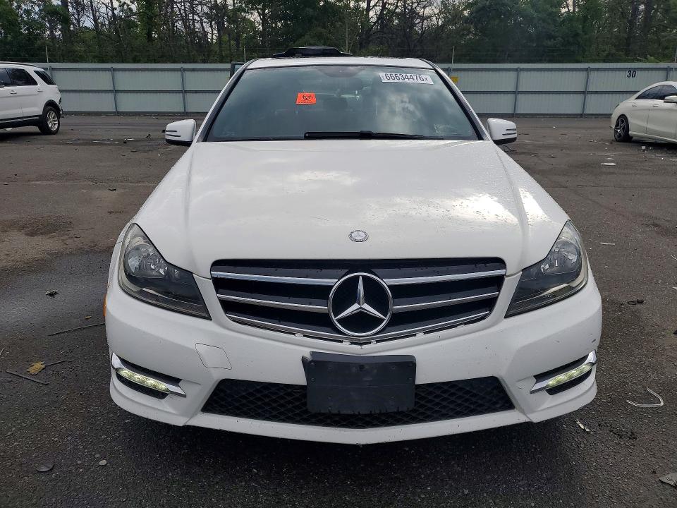 Продажа на аукционе авто 2014 Mercedes-benz C, vin: WDDGF8ABXEG244982, номер лота: 66634476