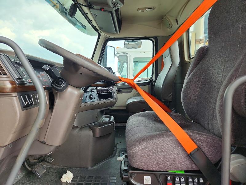 2018 Volvo Vnl მანქანა იყიდება აუქციონზე, vin: 4V4N39TG0JN892432, აუქციონის ნომერი: 69940056