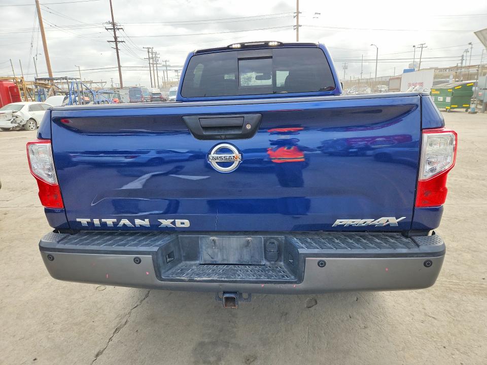 Продажа на аукционе авто 2016 Nissan Titan Xd, vin: 1N6BA1F40GN505973, номер лота: 69426656