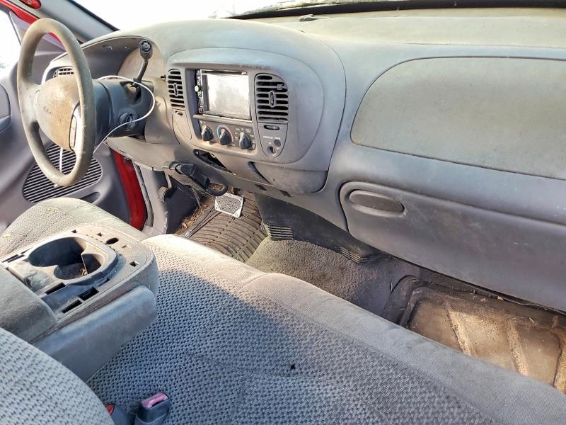 69896016 :رقم المزاد ، 1FTRX17W3YNB02944 vin ، 2000 Ford F150 مزاد بيع