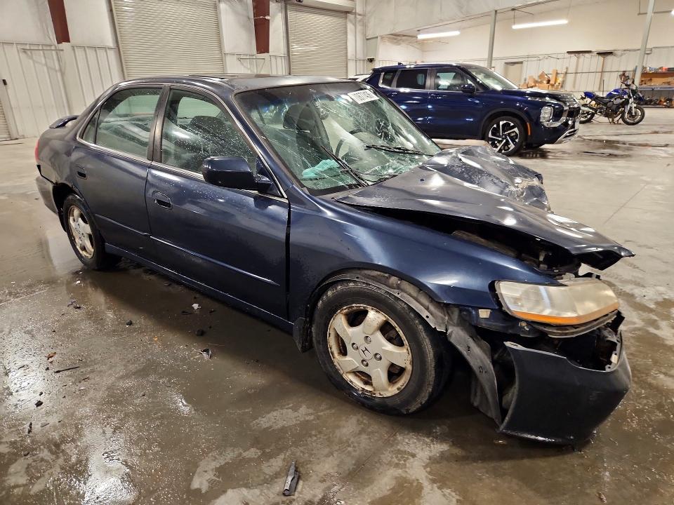 Продажа на аукционе авто 2000 Honda Accord, vin: 1HGCG5659YA087297, номер лота: 70677436