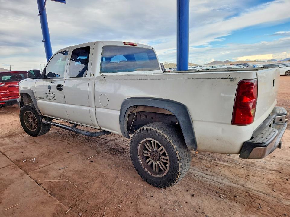 2003 Chevrolet Silverado მანქანა იყიდება აუქციონზე, vin: 1GCHC29U53E261191, აუქციონის ნომერი: 70264756