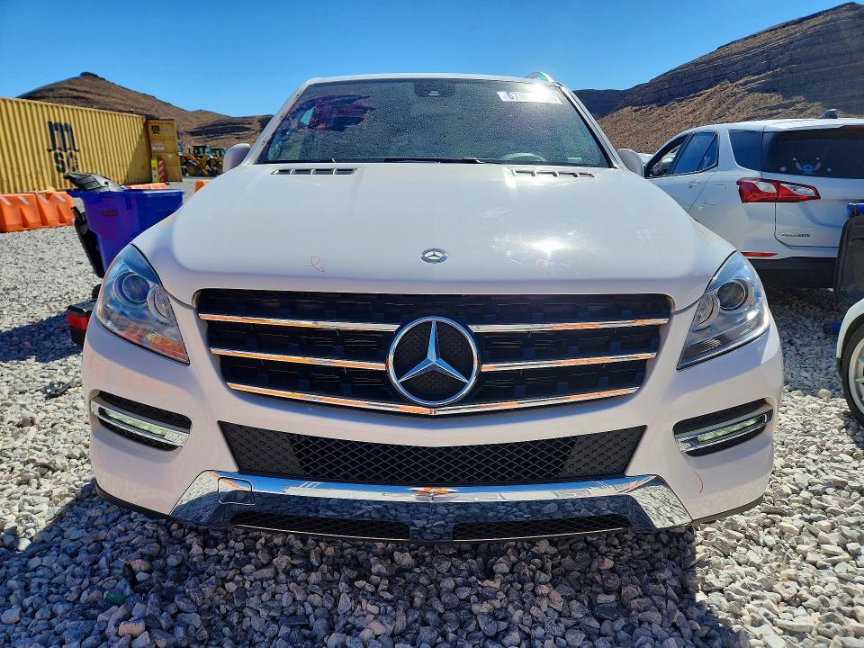 2015 Mercedes-benz Ml მანქანა იყიდება აუქციონზე, vin: 4JGDA5JB2FA557129, აუქციონის ნომერი: 67996336
