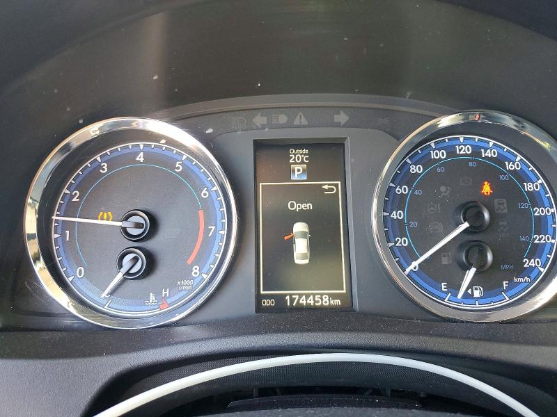 Продажа на аукционе авто 2018 Toyota Corolla, vin: 2T1BURHE1JC087996, номер лота: 69538666