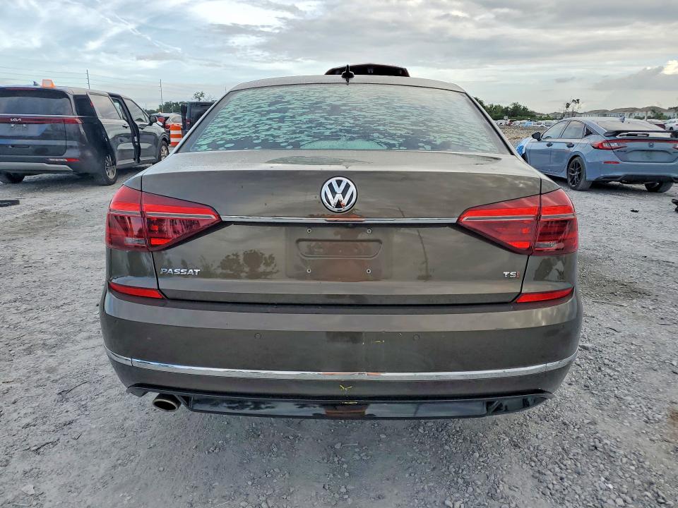 68874296 :رقم المزاد ، 1VWMA7A39KC005423 vin ، 2019 Volkswagen Passat مزاد بيع