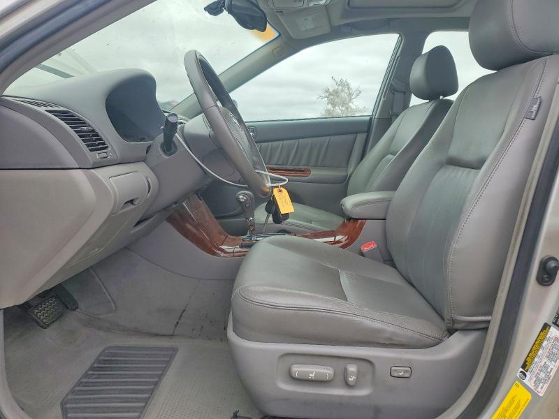 69843036 :رقم المزاد ، 4T1BE30K05U527593 vin ، 2005 Toyota Camry مزاد بيع