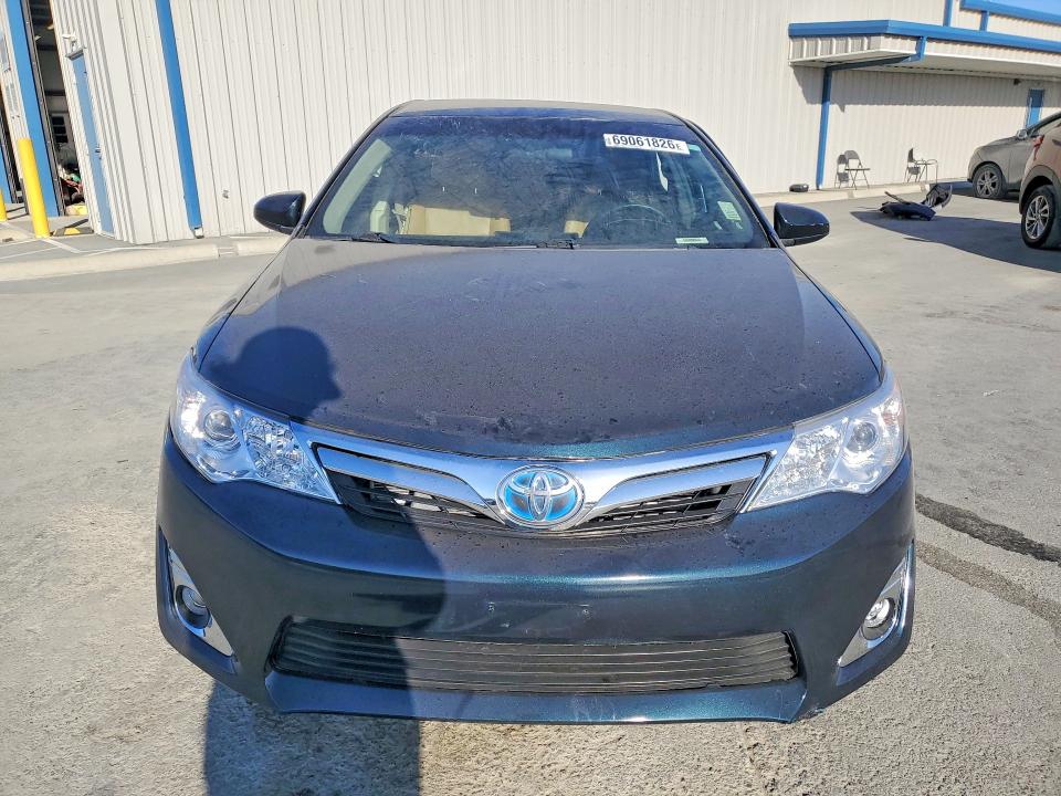69061826 :رقم المزاد ، 4T1BD1FK9DU064253 vin ، 2013 Toyota Camry Hybrid مزاد بيع