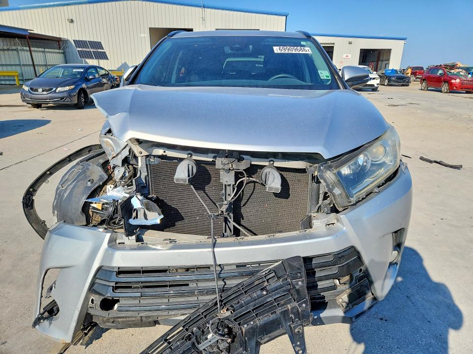 Aukcja sprzedaży 2017 Toyota Highlander, vin: 5TDKZRFH5HS190306, numer aukcji: 69909686