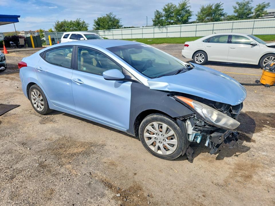 70826246 :رقم المزاد ، KMHDH4AE8CU263647 vin ، 2012 Hyundai Elantra مزاد بيع