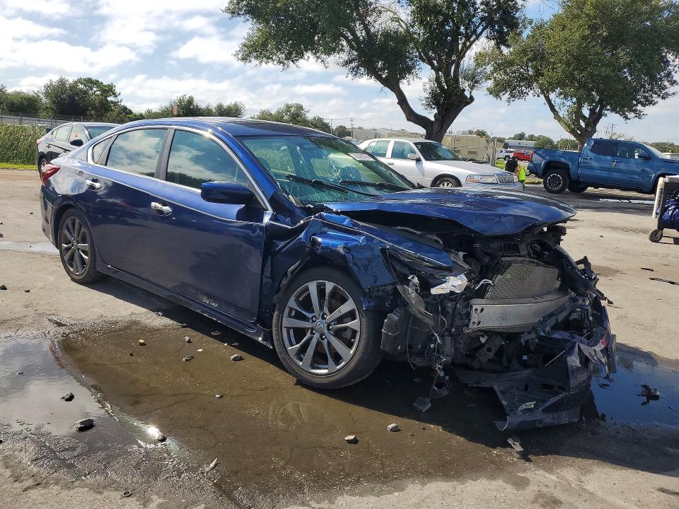 Продажа на аукционе авто 2018 Nissan Altima, vin: 1N4AL3APXJC222785, номер лота: 70496726