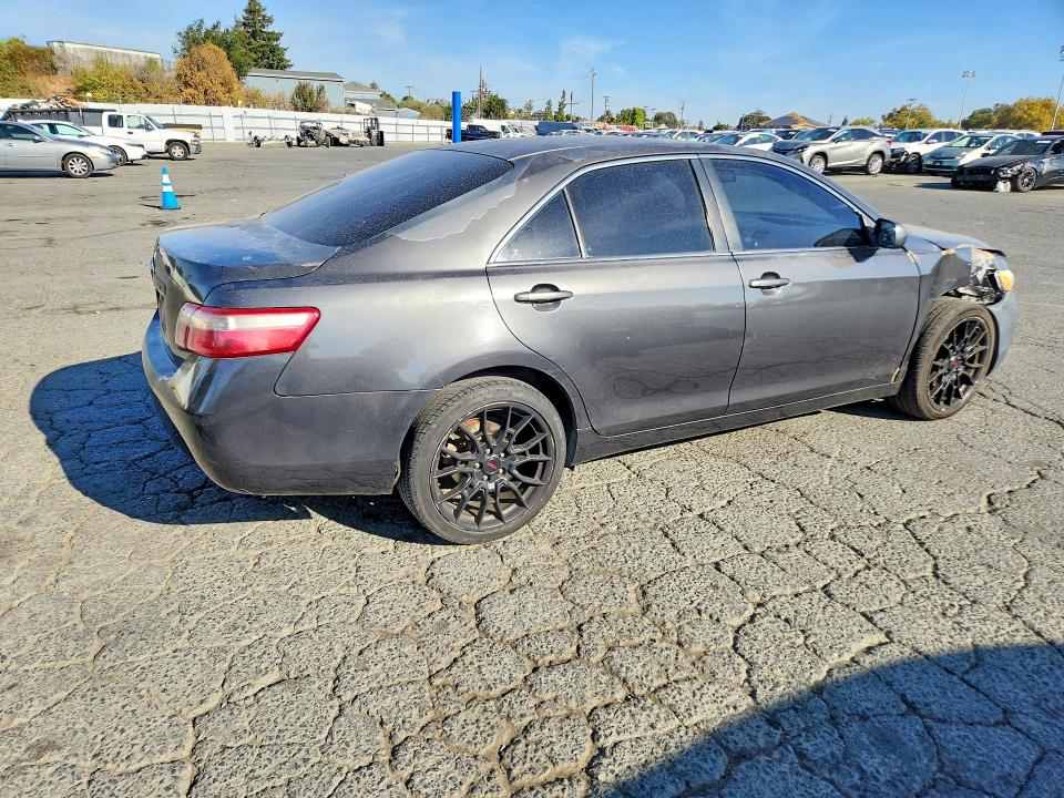 70315476 :رقم المزاد ، 4T1BE46K27U098943 vin ، 2007 Toyota Camry مزاد بيع