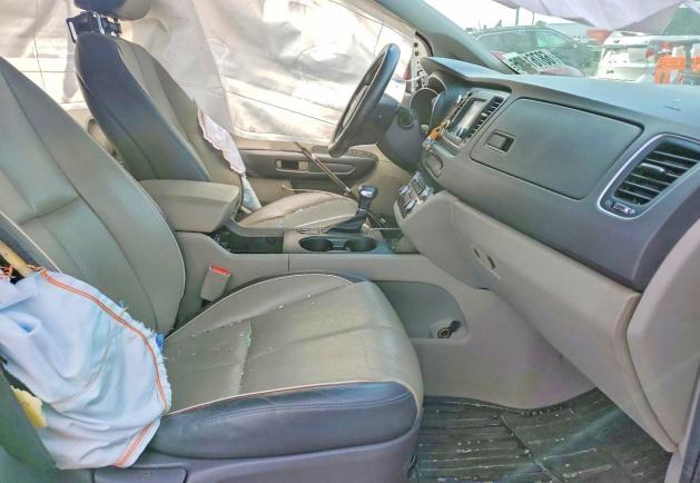 68761496 :رقم المزاد ، KNDMB5C16H6334569 vin ، 2017 Kia Sedona مزاد بيع