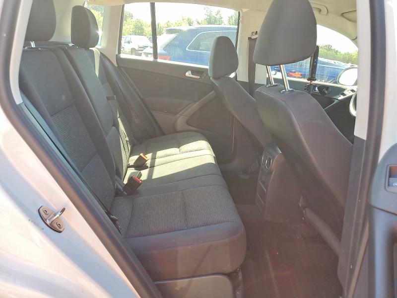 69246046 :رقم المزاد ، WVGBV7AX7HK054602 vin ، 2017 Volkswagen Tiguan مزاد بيع