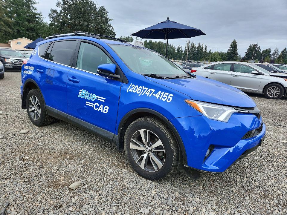 2017 Toyota Rav4 მანქანა იყიდება აუქციონზე, vin: 2T3RFREV9HW674105, აუქციონის ნომერი: 68405456