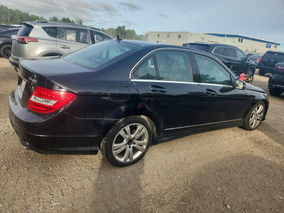 2013 Mercedes-benz C მანქანა იყიდება აუქციონზე, vin: WDDGF8AB0DA877203, აუქციონის ნომერი: 69524606