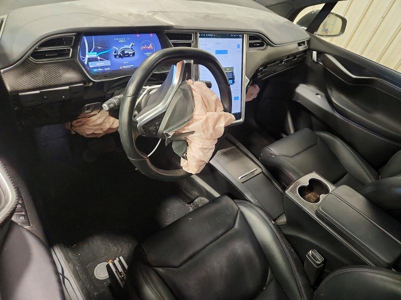 Продажа на аукционе авто 2017 Tesla Model X, vin: 5YJXCAE27HF075393, номер лота: 69407686