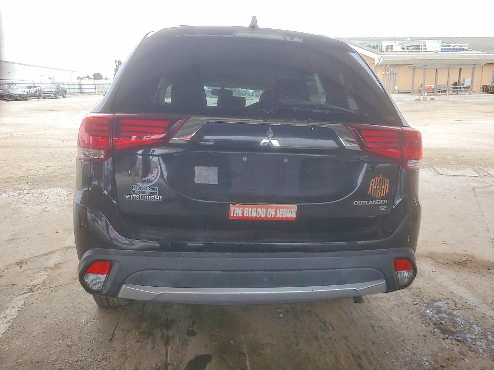 2018 Mitsubishi Outlander მანქანა იყიდება აუქციონზე, vin: JA4AZ3A3XJZ043028, აუქციონის ნომერი: 65967326