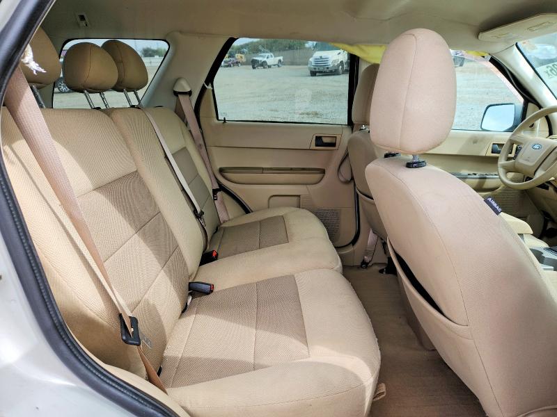 68707736 :رقم المزاد ، 1FMCU93128KD06252 vin ، 2008 Ford Escape مزاد بيع