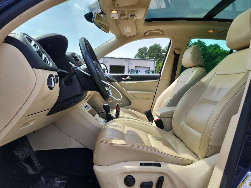 67330486 :رقم المزاد ، WVGBV7AX2CW607755 vin ، 2012 Volkswagen Tiguan مزاد بيع