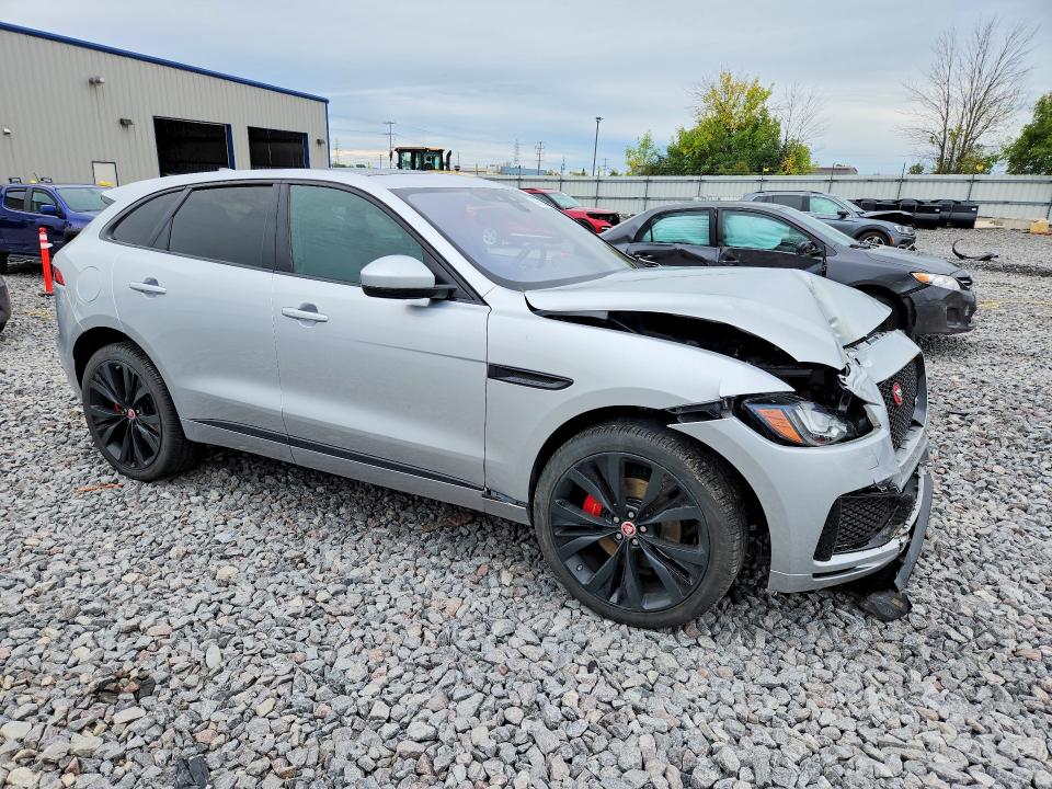 2017 Jaguar F-pace მანქანა იყიდება აუქციონზე, vin: SADCM2BV8HA060625, აუქციონის ნომერი: 69516486