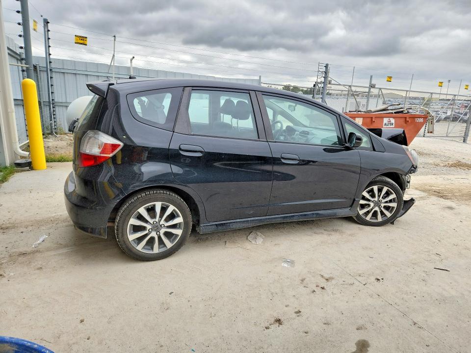 Продажа на аукционе авто 2013 Honda Fit, vin: JHMGE8H57DC006167, номер лота: 69912106