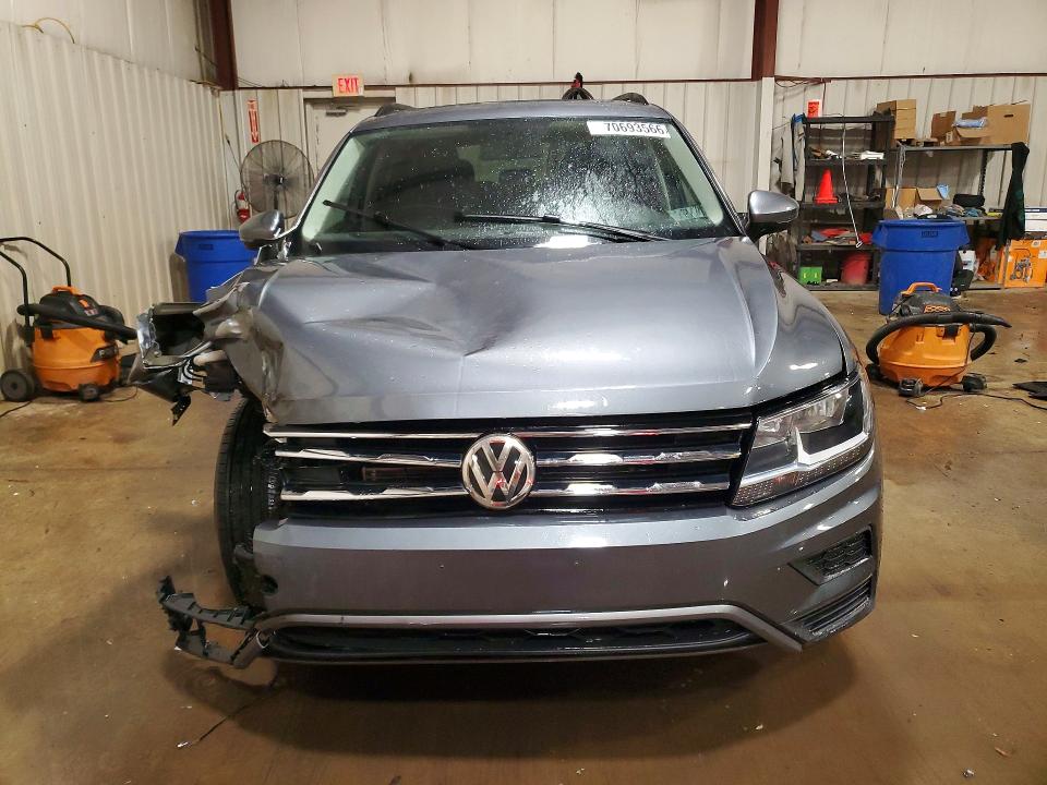 70693566 :رقم المزاد ، 3VV2B7AX9KM014536 vin ، 2019 Volkswagen Tiguan مزاد بيع