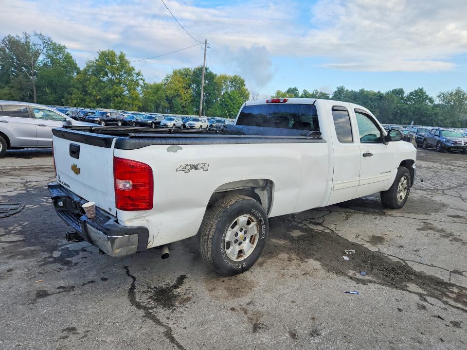 Auction sale of the 2013 Chevrolet Silverado, vin: 1GCRKSE04DZ313835, lot number: 69119666
