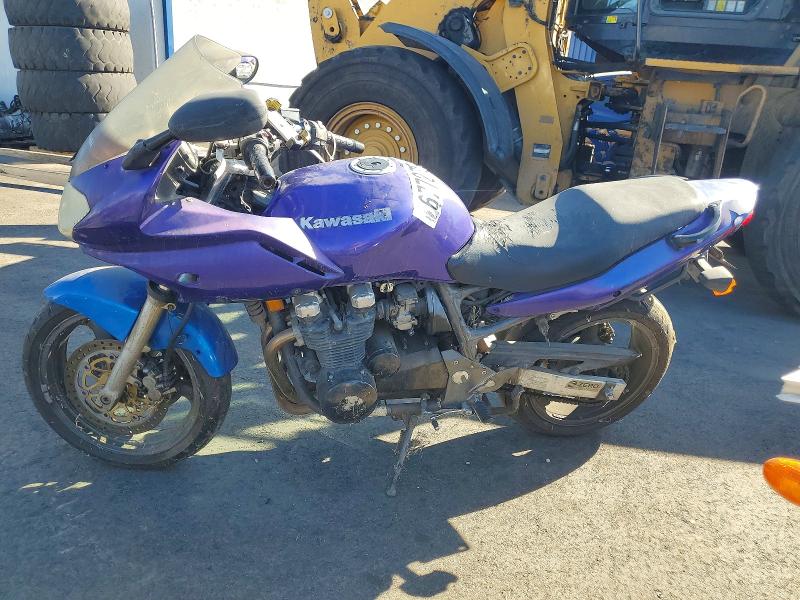 67727046 :رقم المزاد ، JKAZRDH122A003314 vin ، 2002 Kawasaki Zr750 مزاد بيع