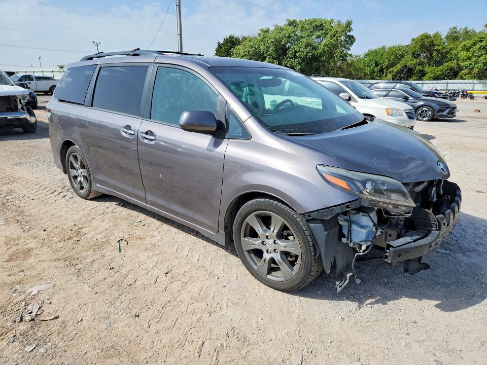 2017 Toyota Sienna მანქანა იყიდება აუქციონზე, vin: 5TDXZ3DC5HS776014, აუქციონის ნომერი: 67201066