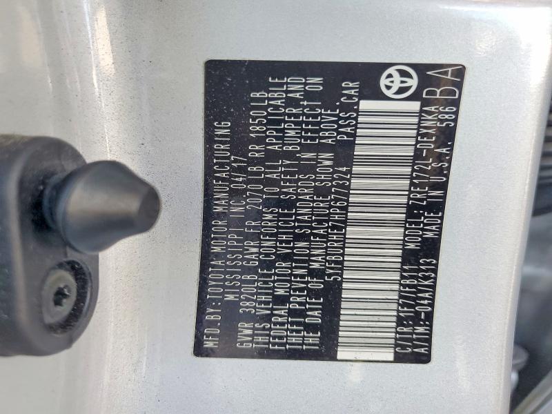 Продаж на аукціоні авто 2017 Toyota Corolla, vin: 5YFBURHE7HP677324, номер лоту: 68922206