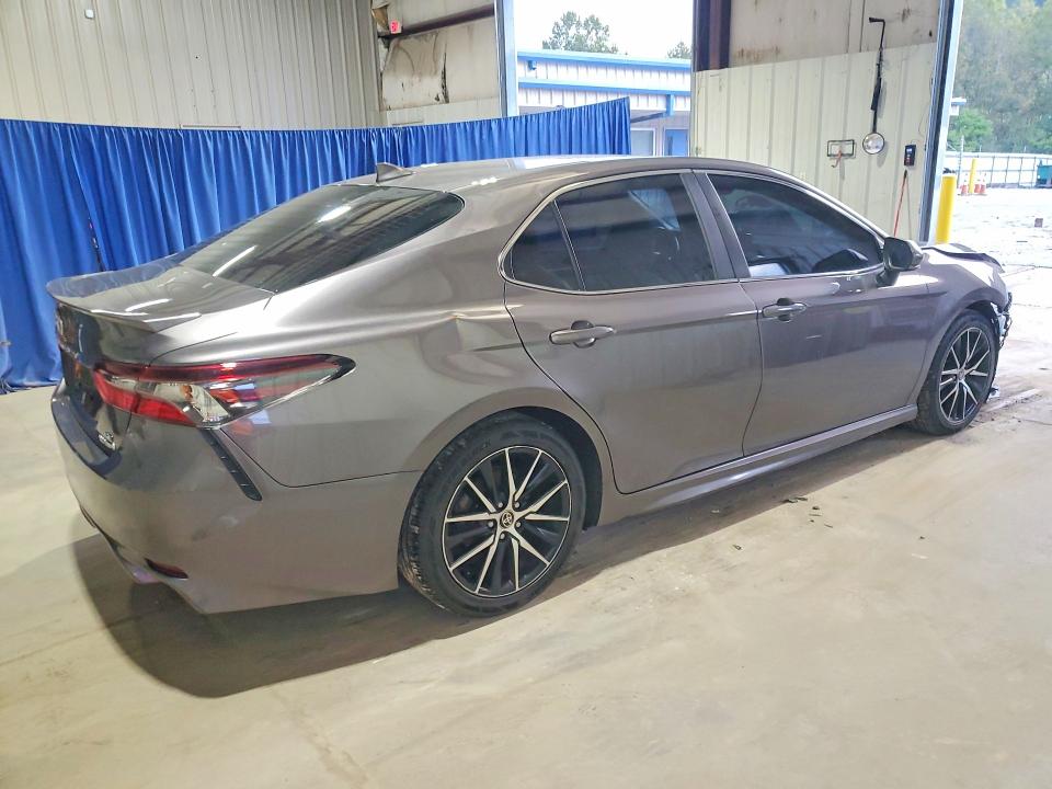 Продажа на аукционе авто 2022 Toyota Camry Hybrid, vin: 4T1S31AK0NU583722, номер лота: 69253876