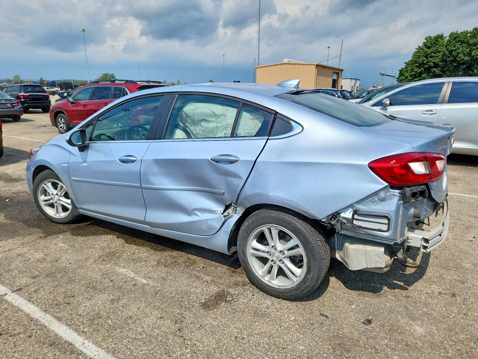 2018 Chevrolet Cruze მანქანა იყიდება აუქციონზე, vin: 1G1BE5SM7J7231096, აუქციონის ნომერი: 69503776