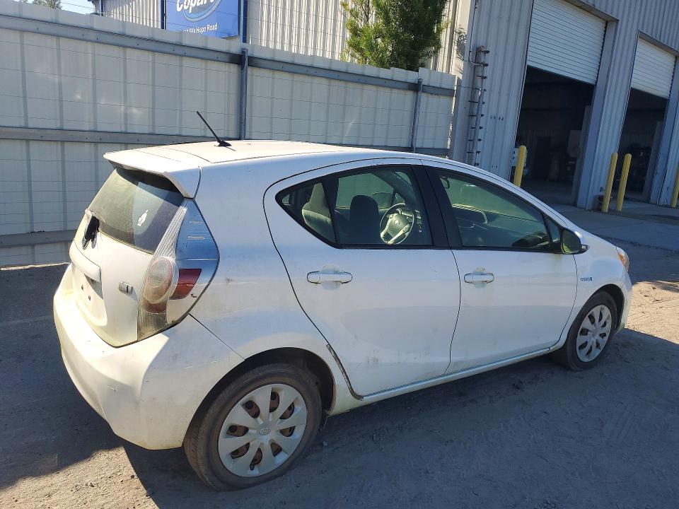 2013 Toyota Prius C მანქანა იყიდება აუქციონზე, vin: JTDKDTB31D1540382, აუქციონის ნომერი: 70553306