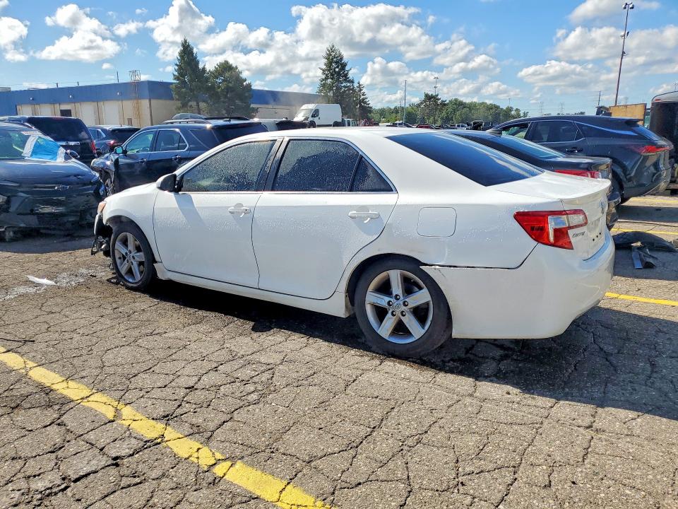 2014 Toyota Camry მანქანა იყიდება აუქციონზე, vin: 4T1BF1FK0EU351668, აუქციონის ნომერი: 69183676