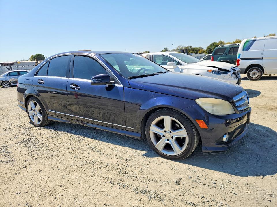 70109806 :رقم المزاد ، WDDGF5EB1AR121482 vin ، 2010 Mercedes-benz C مزاد بيع