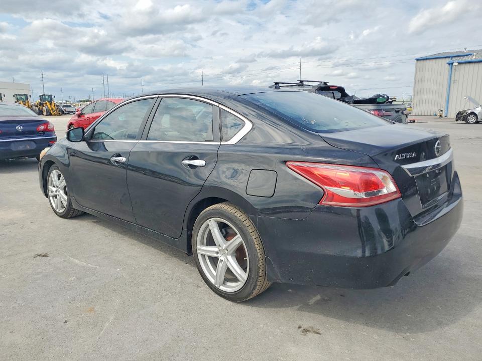 Продажа на аукционе авто 2013 Nissan Altima, vin: 1N4BL3AP0DN437850, номер лота: 71248936
