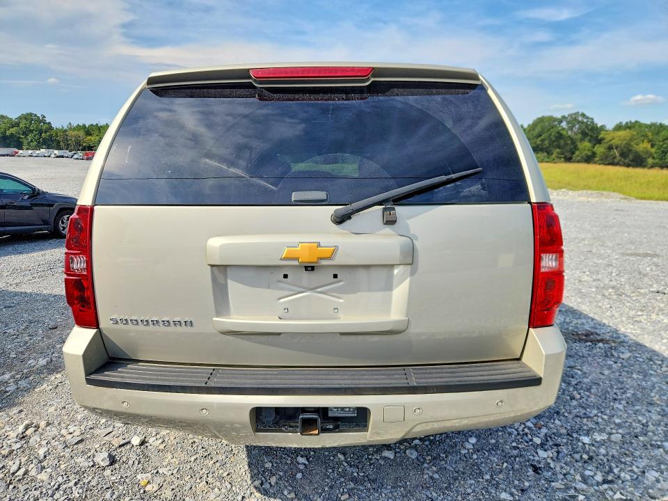 2014 Chevrolet Suburban მანქანა იყიდება აუქციონზე, vin: 1GNSCJE02ER205361, აუქციონის ნომერი: 70169336
