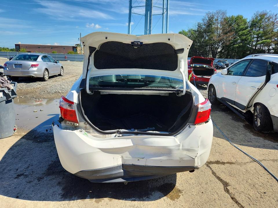 Продаж на аукціоні авто 2015 Toyota Corolla, vin: 2T1BURHE2FC452385, номер лоту: 67714506