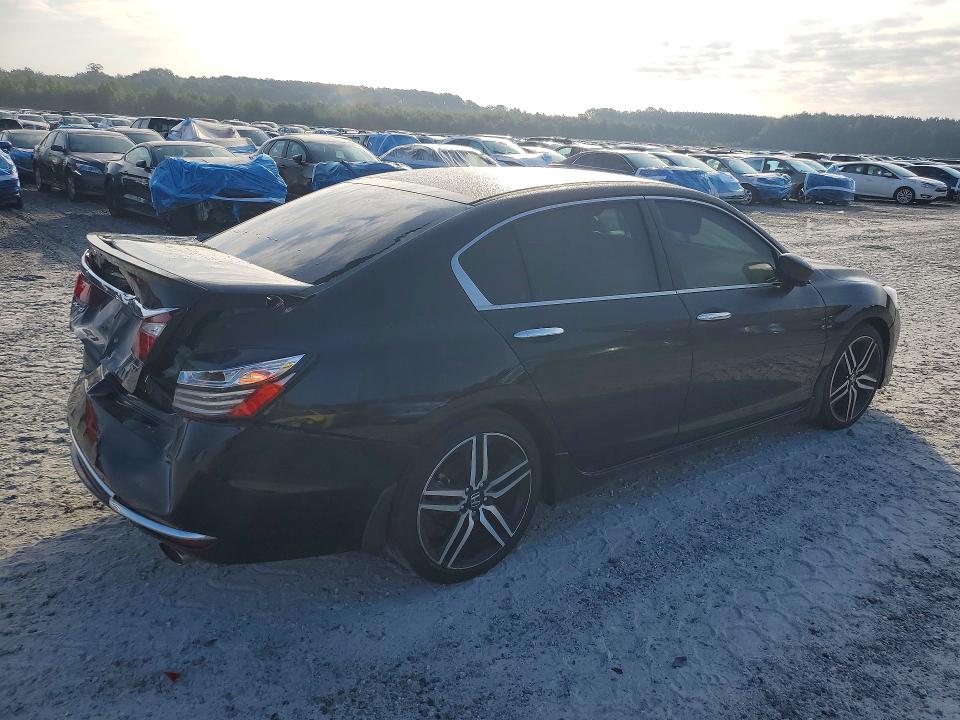 2017 Honda Accord მანქანა იყიდება აუქციონზე, vin: 1HGCR2F52HA275961, აუქციონის ნომერი: 68069016