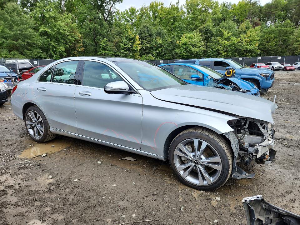 2017 Mercedes-benz C მანქანა იყიდება აუქციონზე, vin: 55SWF4KB6HU216140, აუქციონის ნომერი: 70046466