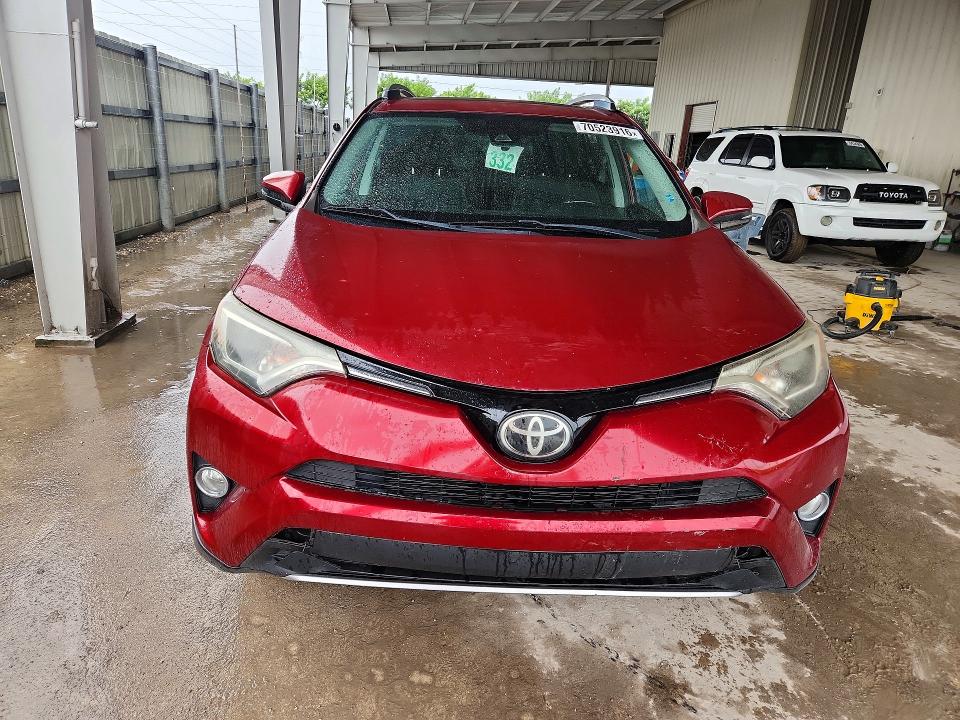 70523916 :رقم المزاد ، 2T3WFREV9JW424730 vin ، 2018 Toyota Rav4 مزاد بيع
