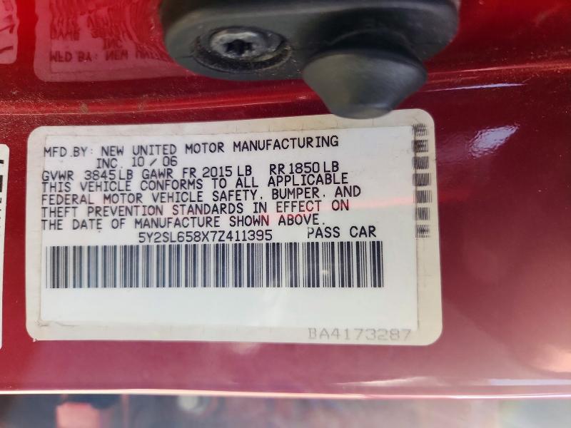 2007 Pontiac Vibe მანქანა იყიდება აუქციონზე, vin: 5Y2SL658X7Z411395, აუქციონის ნომერი: 69810516